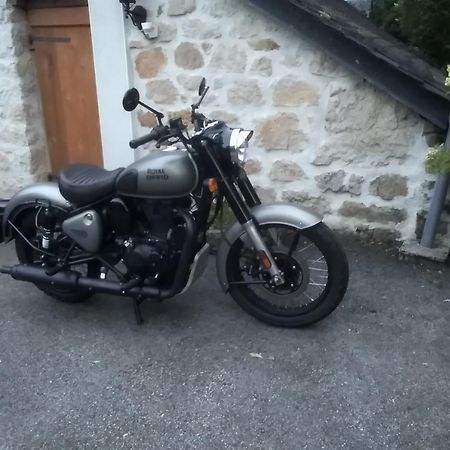 Bed and Breakfast Le Relais Des Capucines Largnac Esterno foto