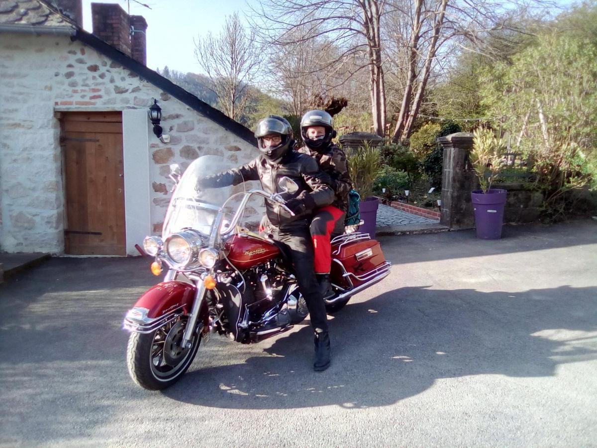 Bed and Breakfast Le Relais Des Capucines Largnac Esterno foto