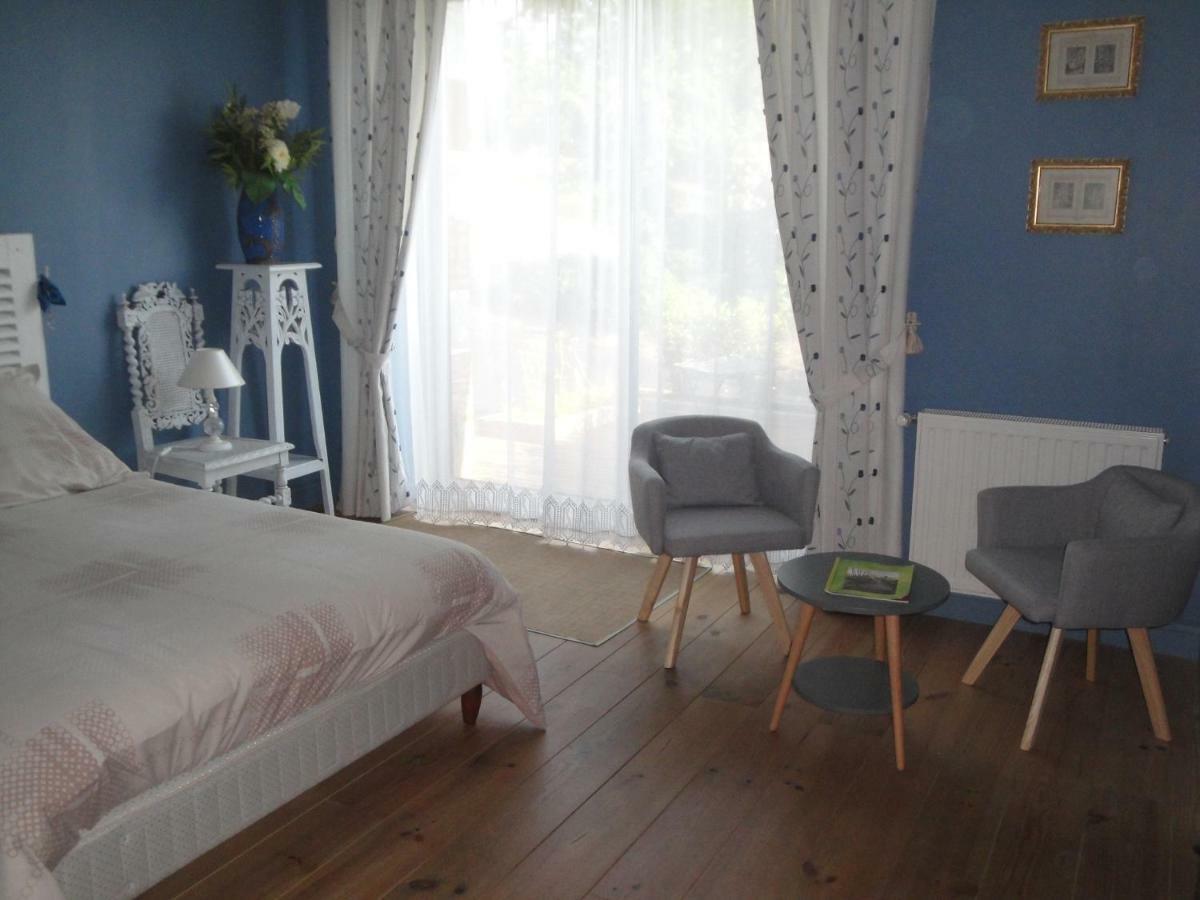 Bed and Breakfast Le Relais Des Capucines Largnac Esterno foto