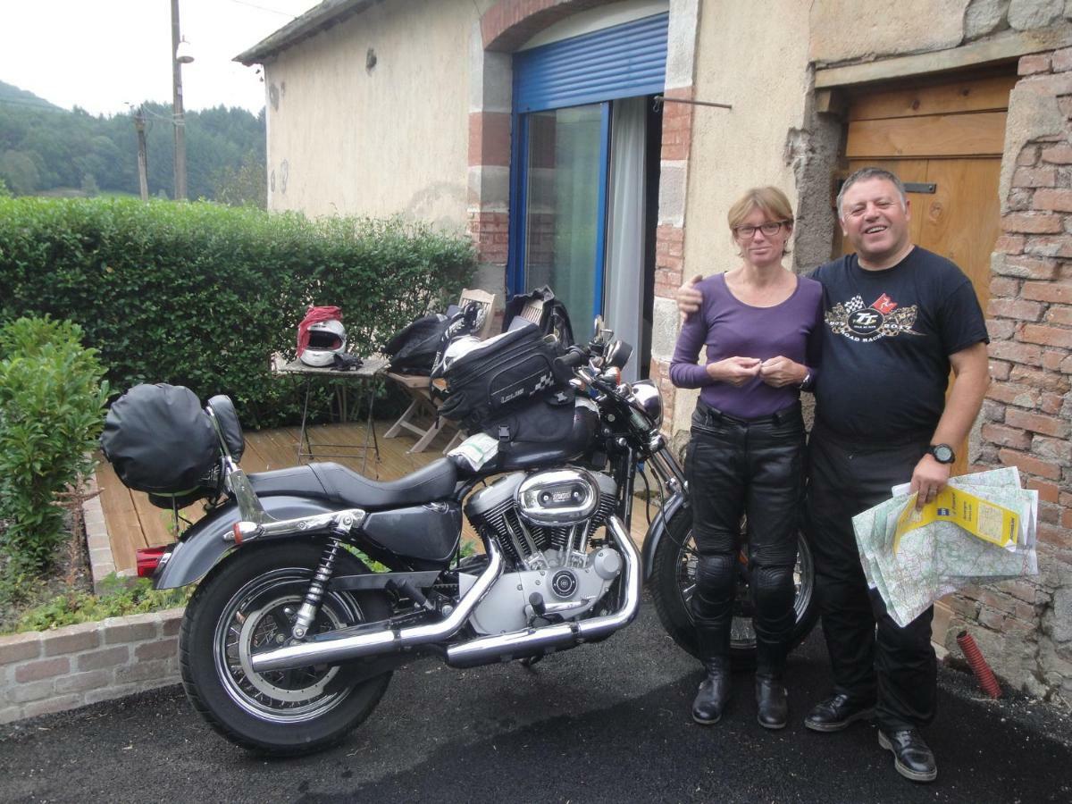 Bed and Breakfast Le Relais Des Capucines Largnac Esterno foto