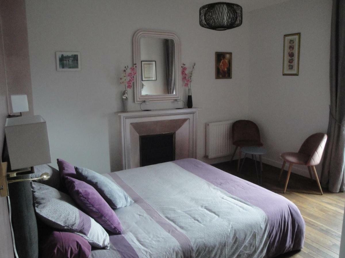 Bed and Breakfast Le Relais Des Capucines Largnac Esterno foto